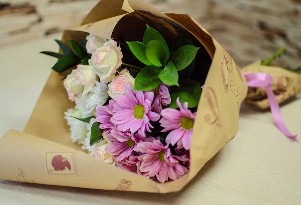 Букет цветов из: Розы и Хризантемы в Белой Холунице