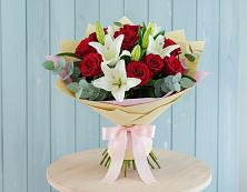 Букет цветов из:  Лилии и Розы в Белой Холунице