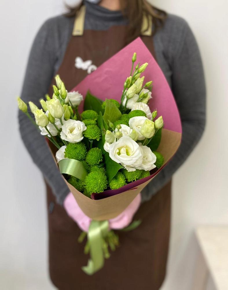 Букет цветов из: Хризантемы и Лизиантусы в Белой Холунице