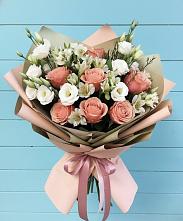 Букет цветов из:  Розы, Альстромерии и Лизиантусы #REPLACE_PRED# Белой Холунице