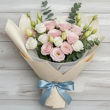 Букет цветов из:  Лизиантусы в Белой Холунице