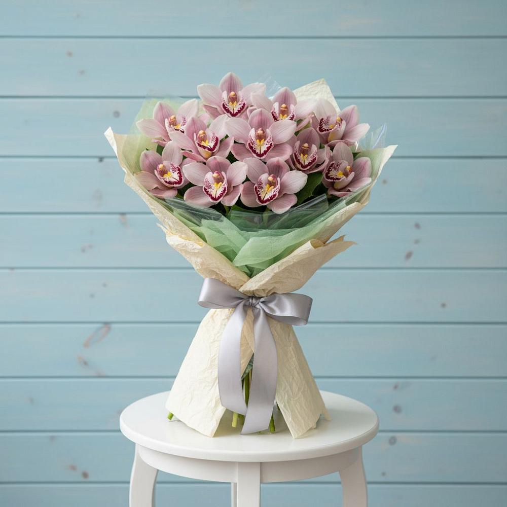 Букет цветов из: Орхидеи и Розы в Белой Холунице