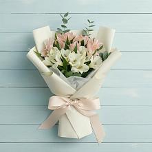 Букет цветов из:  Альстромерии в Белой Холунице
