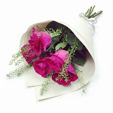 Букет цветов из:  Розы в Белой Холунице