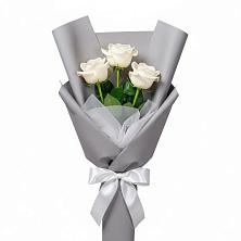 Букет 3 белые розы в Белой Холунице