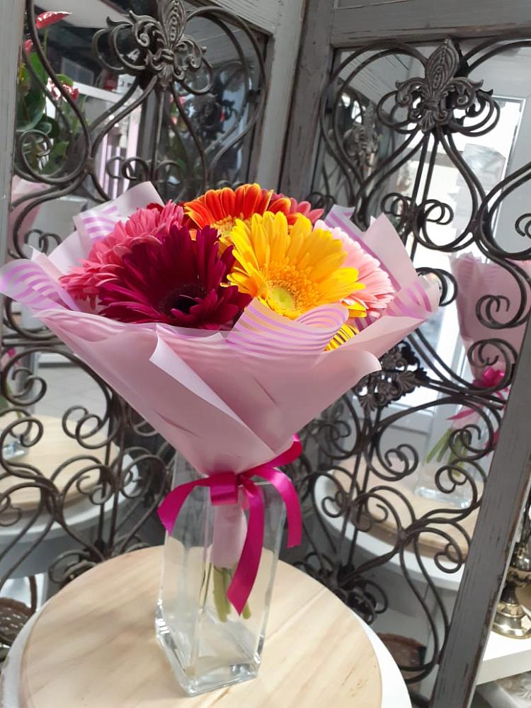 Букет цветов из: Герберы в Белой Холунице