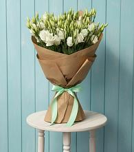 Букет цветов из:  Лизиантусы в Белой Холунице