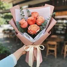 Букет цветов из:  Розы в Белой Холунице