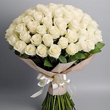 Букет 101 беля роза Белоснежка в Белой Холунице