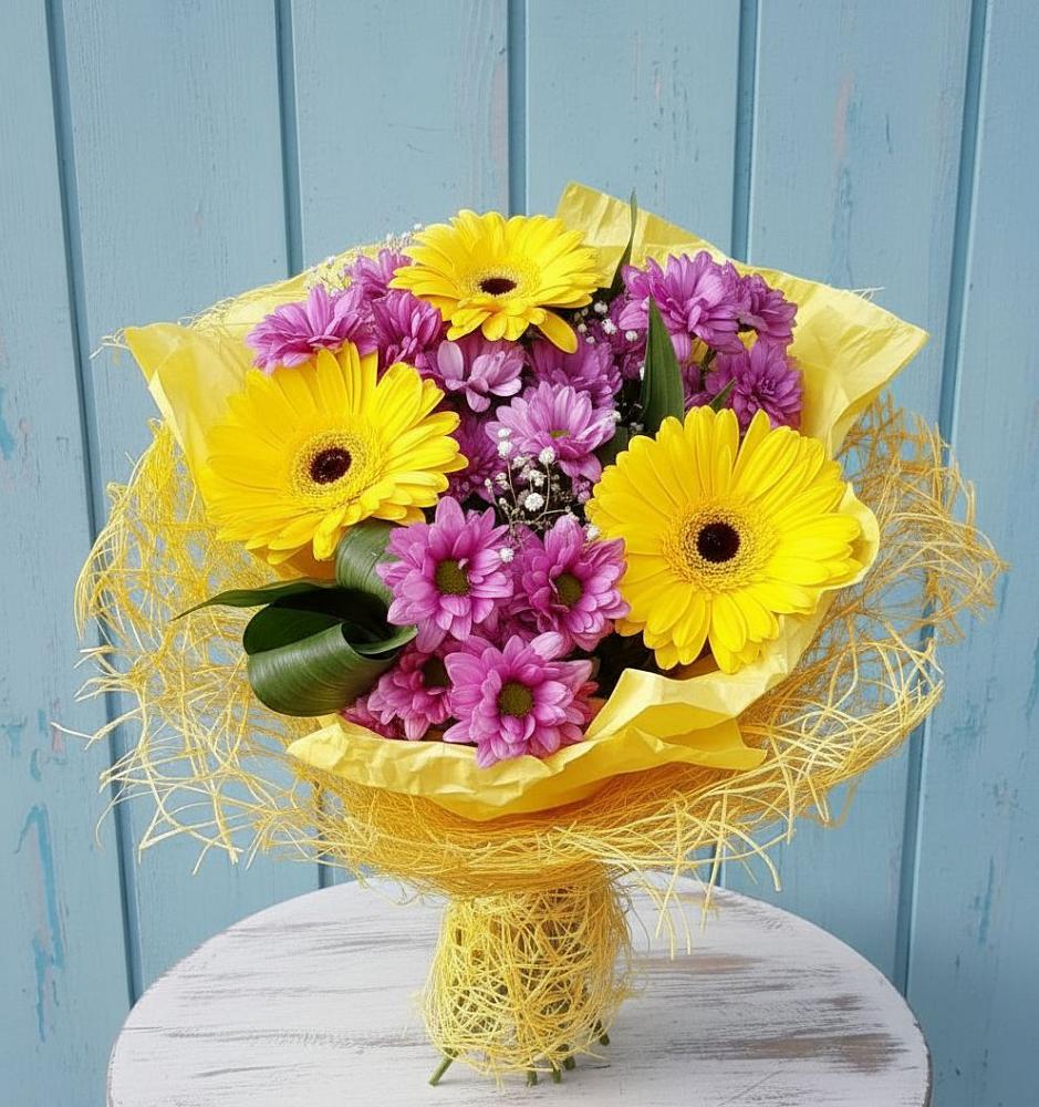 Букет цветов из: Хризантемы и Герберы в Белой Холунице