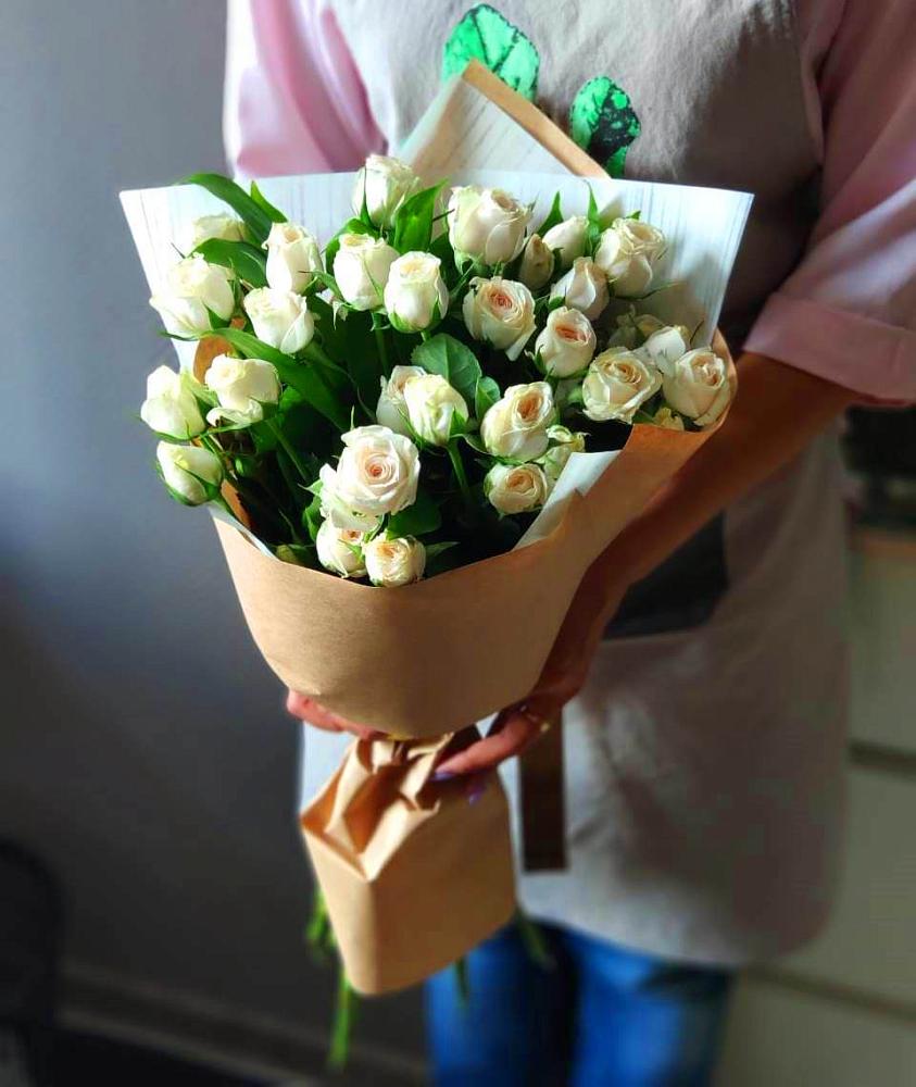 Букет цветов из: Розы в Белой Холунице