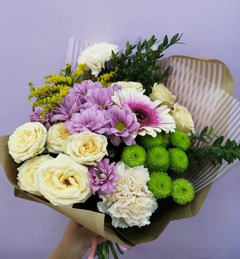 Букет цветов из: Хризантемы, Розы, Гвоздики и Герберы в Белой Холунице