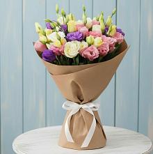 Букет цветов из:  Лизиантусы в Белой Холунице