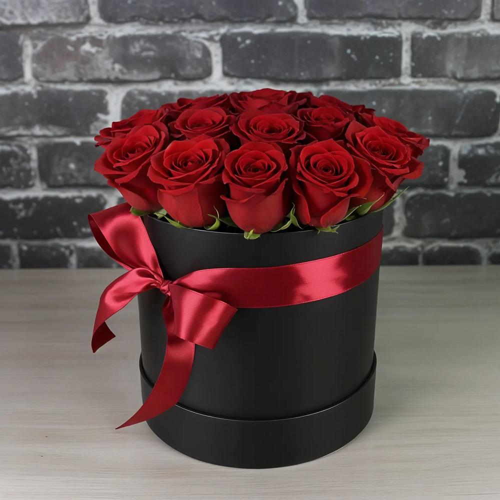 Цветочная композиция из Розы в шляпной коробке в Белой Холунице