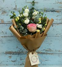 Букет цветов из:  Розы и Лизиантусы в Белой Холунице