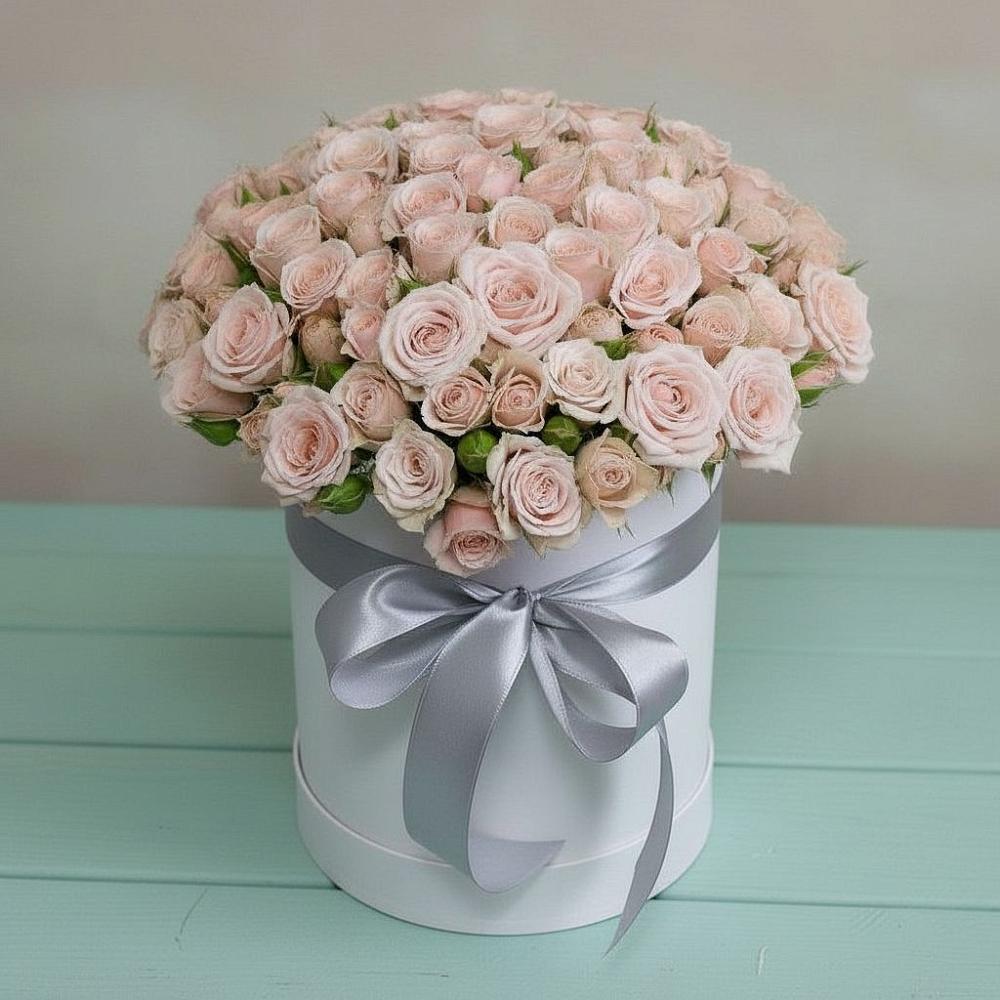 Цветочная композиция из Розы в шляпной коробке в Белой Холунице